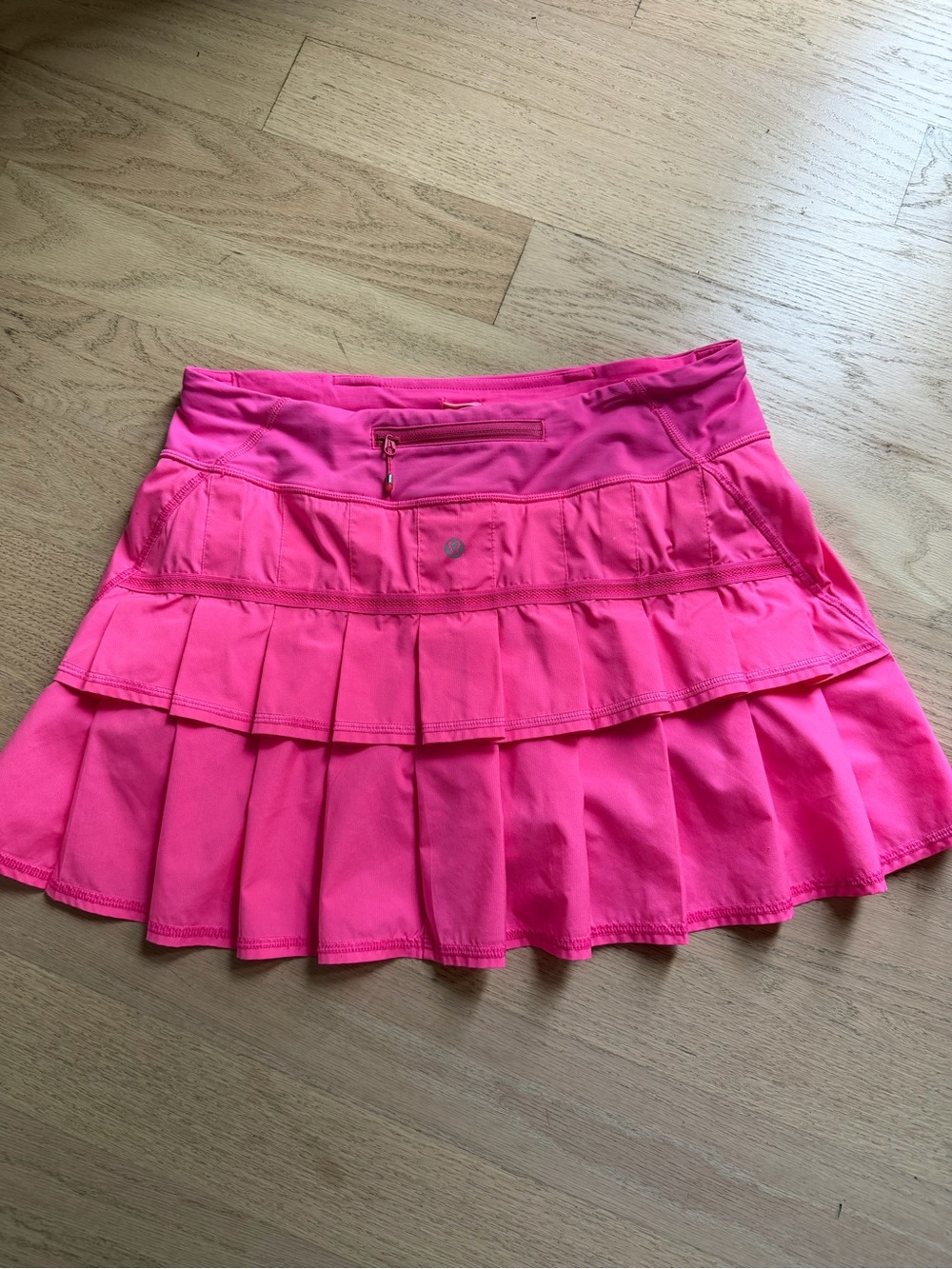 Lululemon skirt Size 6 - Picture 2 of 3